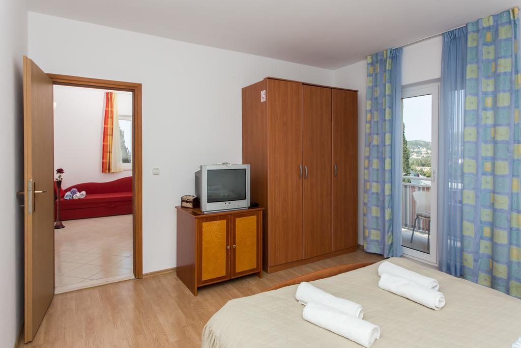 Apartments Mira Mlini Exterior photo